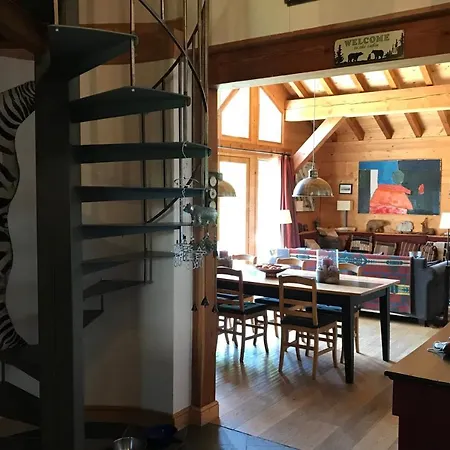 Beautiful quiet chalet with Jacuzzi Chalet