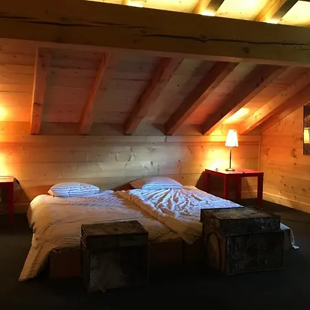 Beautiful quiet chalet with Jacuzzi Chamonix
