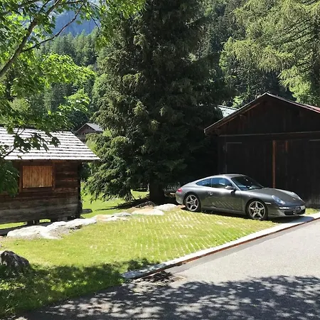 Chalet Beautiful quiet chalet with Jacuzzi *